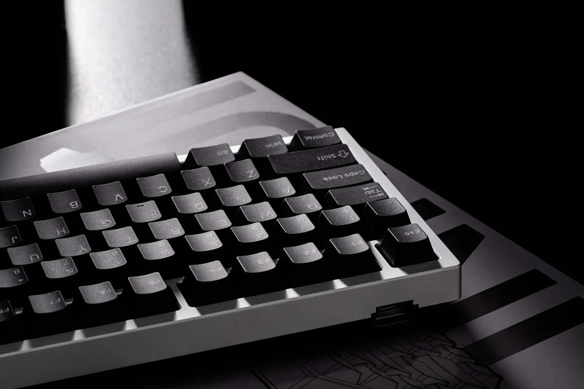 review of the IQUNIX EC75